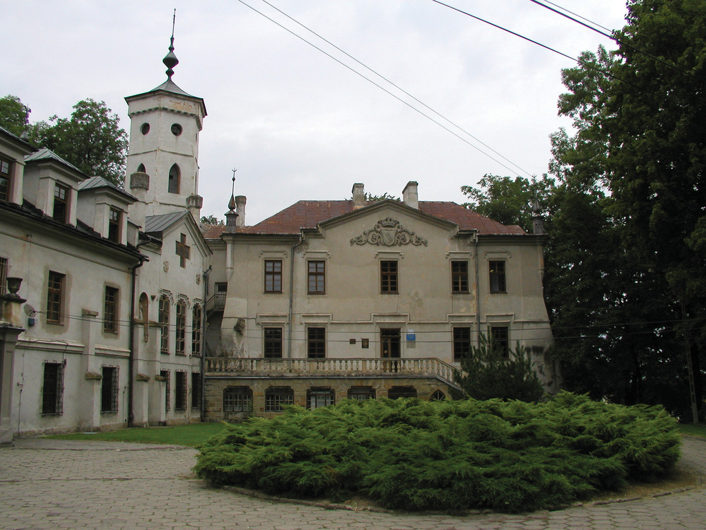 PAŁAC W NAWOJOWEJ, fot. M. Klag (MIK, 2005) CC BY SA 3.0