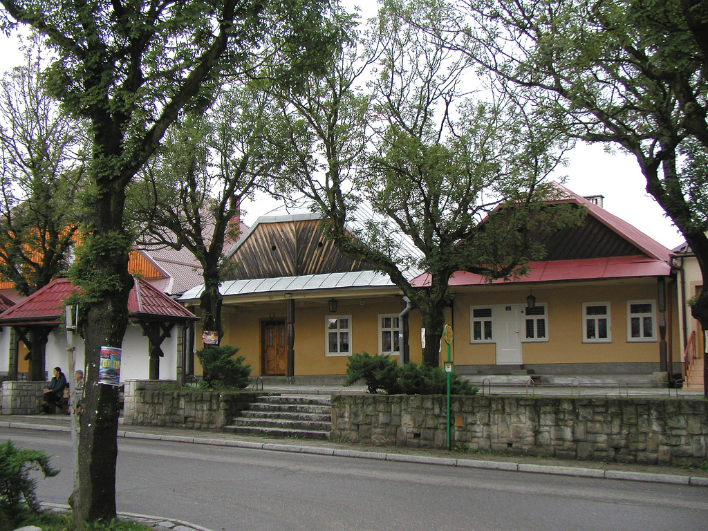 ZABUDOWA MIASTECZKA CIĘŻKOWICE, fot. M. Klag (MIK, 1999) CC BY SA 3.0