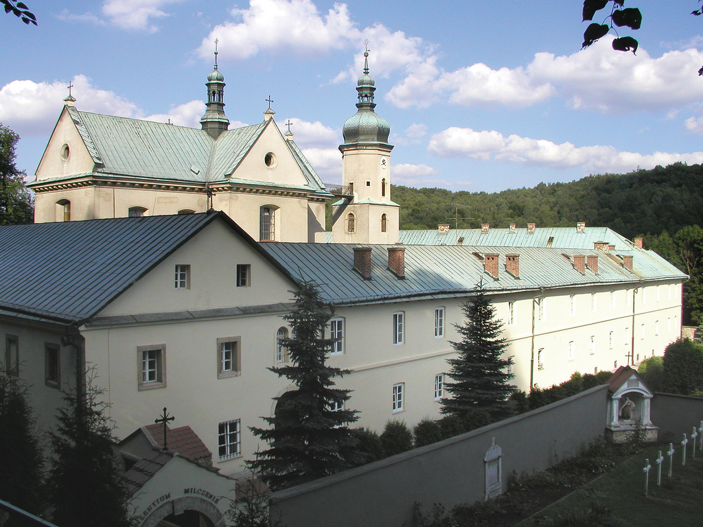 KOŚCIÓŁ I KLASZTOR OO. KARMELITÓW BOSYCH W CZERNEJ, fot. M. Klag (MIK, 2002) CC BY SA 3.0