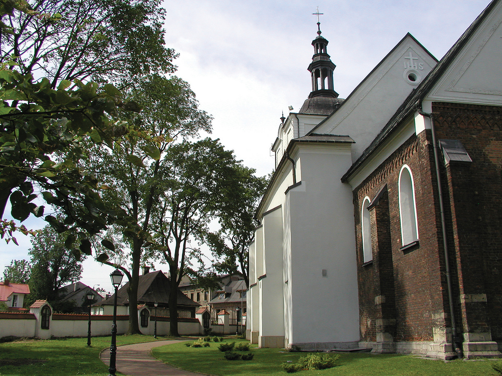KOŚCIÓŁ PARAFIALNY PW. PODWYŻSZENIA KRZYŻA ŚWIĘTEGO I ŚW. MIKOŁAJA W SŁAWKOWIE, fot. M. Klag (MIK, 1999) CC BY SA 3.0