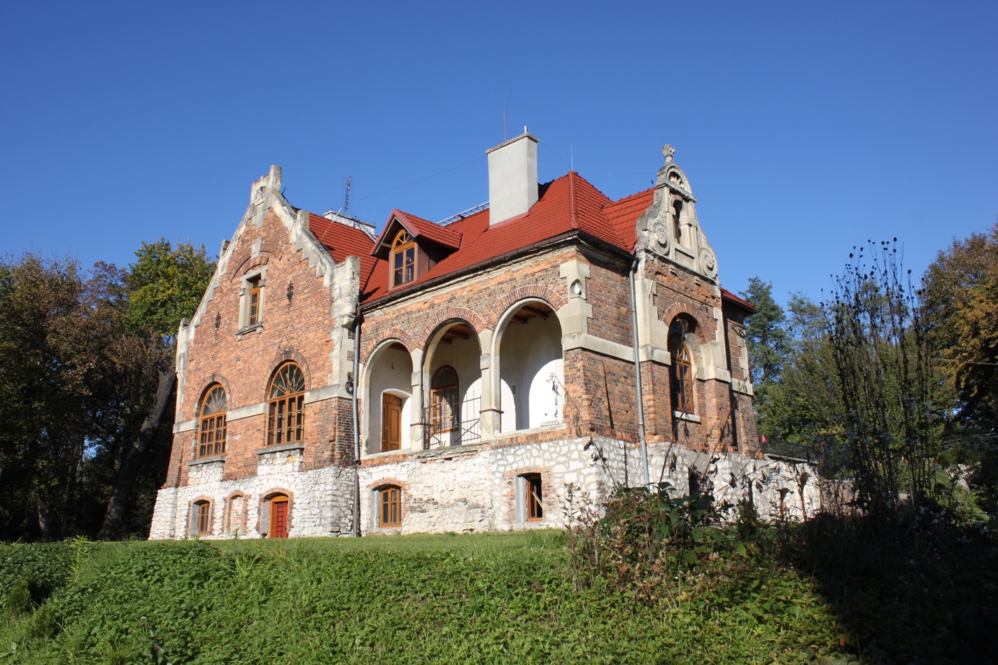 DWÓR DĄBROWSKICH W MICHAŁOWICACH, fot. J. Nowostawska-Gyalókay (MIK, 2013) CC BY SA 3.0